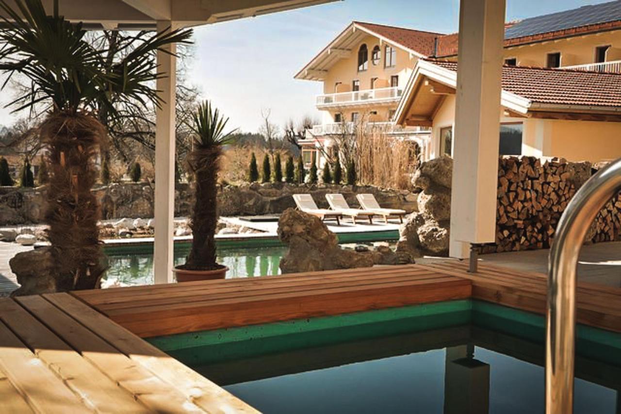 Wellness Natur Resort Gut Edermann Тайзендорф Екстериор снимка