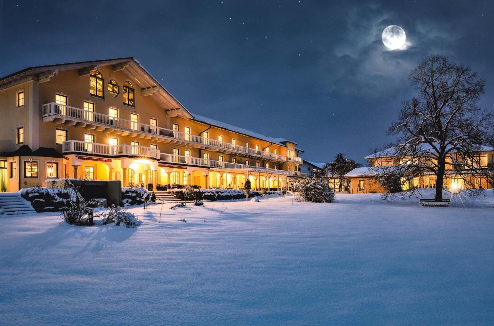 Wellness Natur Resort Gut Edermann Тайзендорф Екстериор снимка